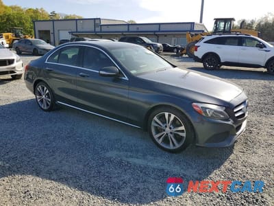 Czwarte zdjęcie samochodu z boku: 2015 MERCEDES-BENZ C 300 VIN:55SWF4JB5FU070988 - miniatura