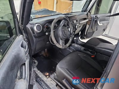 Zdjęcie 8 z 12 samochodu: 2014 JEEP WRANGLER SAHARA VIN:1C4AJWBG0EL219898 - miniatura