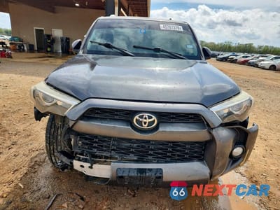 Piąte zdjęcie samochodu w środku: 2015 TOYOTA 4RUNNER SR5 VIN:JTEZU5JR8F5096912 - miniatura
