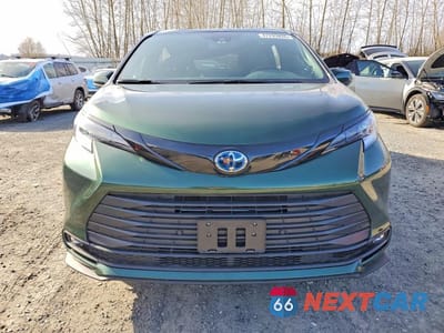 Piąte zdjęcie samochodu w środku: 2025 TOYOTA SIENNA WOODLAND EDITION VIN:5TDCSKFC2SS166475 - miniatura