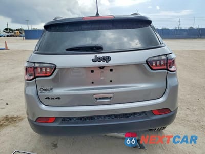 Zdjęcie 6 z 12 samochodu: 2022 JEEP COMPASS LATITUDE VIN:3C4NJDBB4NT228618 - miniatura