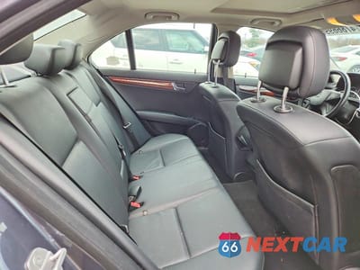 Zdjęcie 10 z 12 samochodu: 2009 MERCEDES-BENZ C 300 VIN:WDDGF54X79R065587 - miniatura