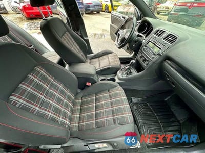 Piąte zdjęcie samochodu w środku: 2013 VOLKSWAGEN GTI VIN:WVWGV7AJ6DW133817 - miniatura