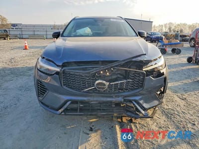 Piąte zdjęcie samochodu w środku: 2024 VOLVO XC60 ULTIMATE VIN:YV4H60DM9R1859350 - miniatura