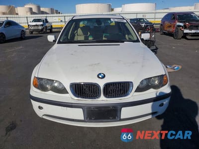 Piąte zdjęcie samochodu w środku: 2004 BMW 325 IS SULEV VIN:WBAAZ33414KP88899 - miniatura