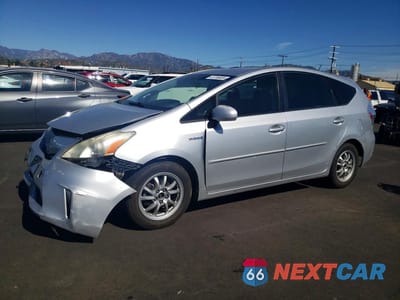 2014 TOYOTA PRIUS V TWO JTDZN3EU4E3294997 - główne zdjęcie licytacji z USA - miniatura
