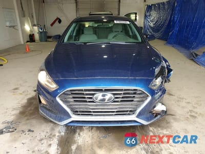 Piąte zdjęcie samochodu w środku: 2019 HYUNDAI SONATA SE VIN:5NPE24AF8KH798506 - miniatura