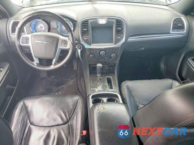 Zdjęcie 8 z 11 samochodu: 2011 CHRYSLER 300C VIN:2C3CA6CT1BH595382 - miniatura