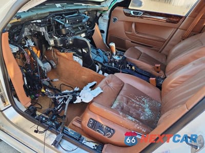 Zdjęcie 7 z 12 samochodu: 2006 BENTLEY CONTINENTAL FLYING SPUR VIN:SCBBR53W76C032269 - miniatura