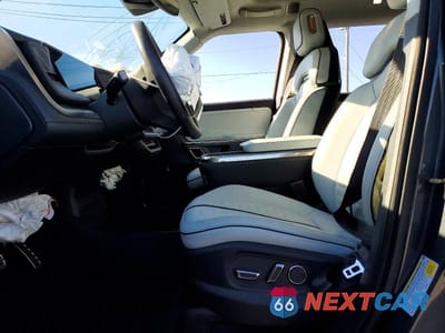 Zdjęcie 7 z 12 samochodu: 2023 RIVIAN R1T ADVENTURE VIN:7FCTGAAA4PN001004 - miniatura