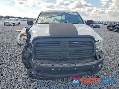 Piąte zdjęcie samochodu w środku: 2016 RAM TRUCKS 1500 SLT VIN:1C6RR6GG8GS263992 - miniatura