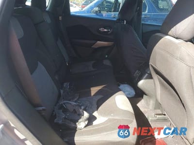 Zdjęcie 10 z 12 samochodu: 2017 JEEP CHEROKEE SPORT VIN:1C4PJLABXHW643395 - miniatura