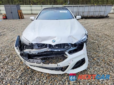 Piąte zdjęcie samochodu w środku: 2023 BMW 840I VIN:WBAGV2C01PCL65624 - miniatura