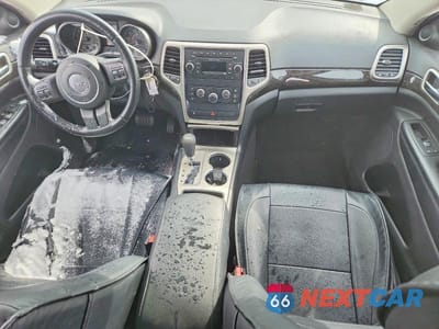 Zdjęcie 8 z 11 samochodu: 2012 JEEP GRAND CHEROKEE LAREDO VIN:1C4RJEAGXCC137222 - miniatura