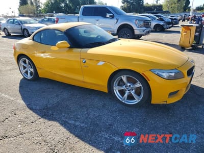 Czwarte zdjęcie samochodu z boku: 2013 BMW Z4 VIN:WBALL5C50DE717268 - miniatura