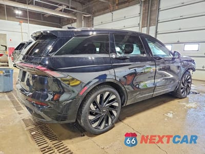 Trzecie zdjęcie samochodu z tyłu: 2026 LINCOLN NAUTILUS RESERVE VIN:5LMPJ8KA6TJ987470 - miniatura