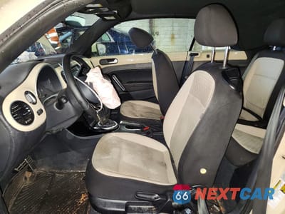 Zdjęcie 7 z 13 samochodu: 2019 VOLKSWAGEN BEETLE S VIN:3VW5DAAT7KM502798 - miniatura