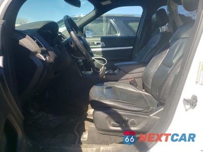 Zdjęcie 7 z 12 samochodu: 2017 FORD EXPLORER XLT VIN:1FM5K8D82HGC50532 - miniatura