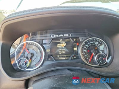 Zdjęcie 9 z 11 samochodu: 2022 RAM 2500 LARAMIE VIN:3C6UR5FL7NG412142 - miniatura
