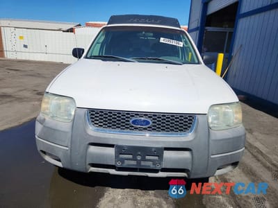 Piąte zdjęcie samochodu w środku: 2004 FORD ESCAPE XLT VIN:1FMYU031X4KA98214 - miniatura