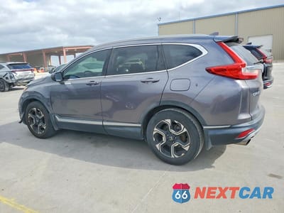 Drugie zdjęcie samochodu z przodu: 2018 HONDA CR-V TOURING VIN:7FARW1H92JE028470 - miniatura
