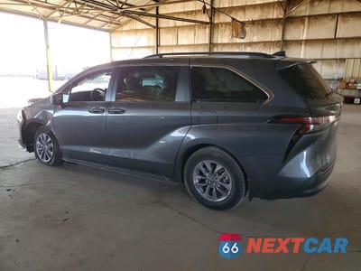 Drugie zdjęcie samochodu z przodu: 2025 TOYOTA SIENNA LE 8-PASSENGER VIN:5TDKRKEC6SS254373 - miniatura