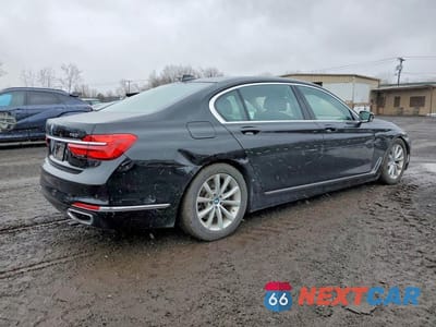Trzecie zdjęcie samochodu z tyłu: 2017 BMW 740 XI VIN:WBA7E4C59HGU99833 - miniatura