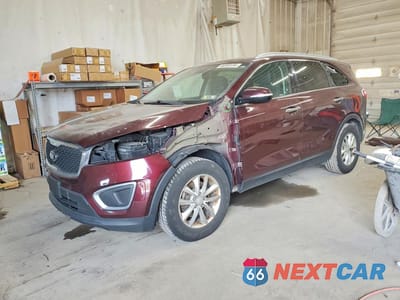 2016 KIA SORENTO LX 5XYPG4A36GG135238 - główne zdjęcie licytacji z USA - miniatura