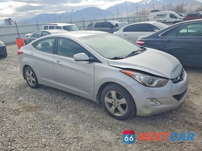 Czwarte zdjęcie samochodu z boku: 2012 HYUNDAI ELANTRA GLS VIN:5NPDH4AE9CH126859 - miniatura