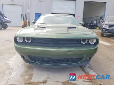 Piąte zdjęcie samochodu w środku: 2023 DODGE CHALLENGER SXT VIN:2C3CDZAG4PH629739 - miniatura