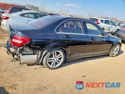 Trzecie zdjęcie samochodu z tyłu: 2014 MERCEDES-BENZ C 300 4MATIC VIN:WDDGF8ABXEA944262 - miniatura