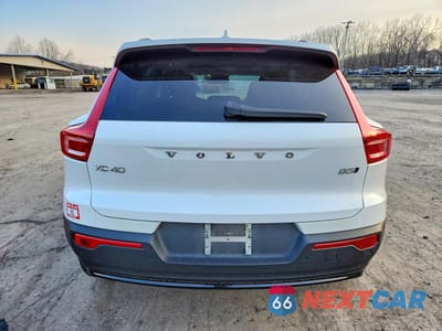 Zdjęcie 6 z 14 samochodu: 2025 VOLVO XC40 PLUS VIN:YV4L12UC5S2458650 - miniatura