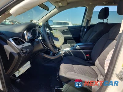 Zdjęcie 7 z 12 samochodu: 2018 DODGE JOURNEY SE VIN:3C4PDCAB0JT302042 - miniatura
