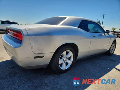 Trzecie zdjęcie samochodu z tyłu: 2009 DODGE CHALLENGER SE VIN:2B3LJ44V29H551547 - miniatura