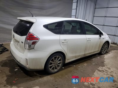 Trzecie zdjęcie samochodu z tyłu: 2015 TOYOTA PRIUS V FIVE VIN:JTDZN3EU5FJ036002 - miniatura