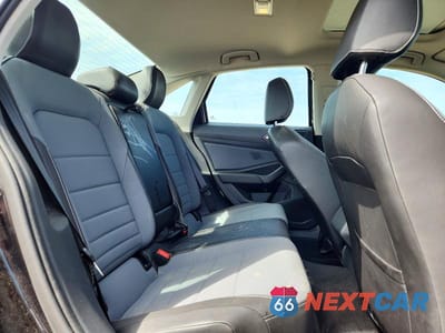 Zdjęcie 10 z 13 samochodu: 2025 VOLKSWAGEN JETTA SE VIN:3VW7X7BU8SM042819 - miniatura