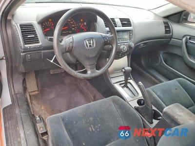Zdjęcie 8 z 12 samochodu: 2003 HONDA ACCORD EX VIN:1HGCM726X3A029436 - miniatura