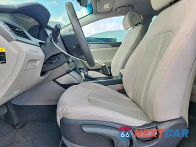 Zdjęcie 7 z 12 samochodu: 2016 HYUNDAI SONATA SE VIN:5NPE24AF4GH302768 - miniatura
