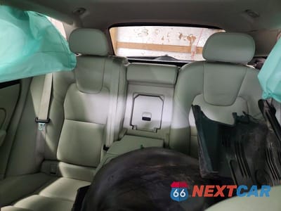 Zdjęcie 10 z 12 samochodu: 2022 VOLVO XC60 B5 MOMENTUM VIN:YV4L12RK2N1965404 - miniatura