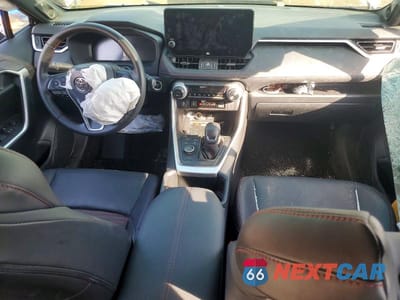 Zdjęcie 8 z 12 samochodu: 2023 TOYOTA RAV4 PRIME XSE VIN:JTMEB3FV9PD144413 - miniatura