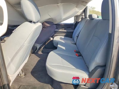 Zdjęcie 10 z 13 samochodu: 2018 RAM 2500 ST VIN:3C6UR5CL4JG126554 - miniatura
