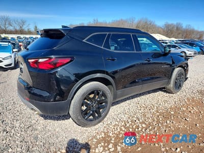 Trzecie zdjęcie samochodu z tyłu: 2022 CHEVROLET BLAZER 2LT VIN:3GNKBHR45NS175648 - miniatura