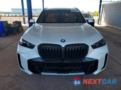 Piąte zdjęcie samochodu w środku: 2025 BMW X5 XDRIVE50E VIN:5UX43EU06S9Z69668 - miniatura
