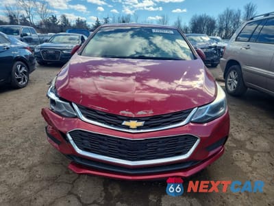 Piąte zdjęcie samochodu w środku: 2018 CHEVROLET CRUZE LT VIN:1G1BE5SM2J7236495 - miniatura