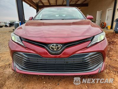 Piąte zdjęcie samochodu w środku: 2020 TOYOTA CAMRY L VIN:4T1C11AK2LU987516 - miniatura