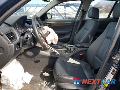 Zdjęcie 7 z 12 samochodu: 2014 BMW X1 XDRIVE28I VIN:WBAVL1C52EVY17293 - miniatura