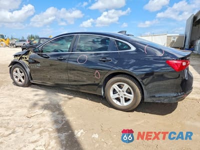 Drugie zdjęcie samochodu z przodu: 2019 CHEVROLET MALIBU LS VIN:1G1ZB5ST2KF142719 - miniatura
