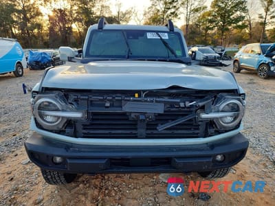 Piąte zdjęcie samochodu w środku: 2024 FORD BRONCO OUTER BANKS VIN:1FMDE8BHXRLA92200 - miniatura