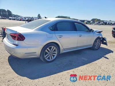 Trzecie zdjęcie samochodu z tyłu: 2017 VOLKSWAGEN PASSAT SEL PREMIUM VIN:1VWCT7A32HC003026 - miniatura