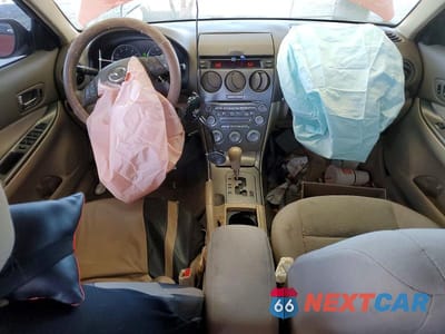 Zdjęcie 8 z 11 samochodu: 2004 MAZDA 6 S VIN:1YVFP82D545N70874 - miniatura